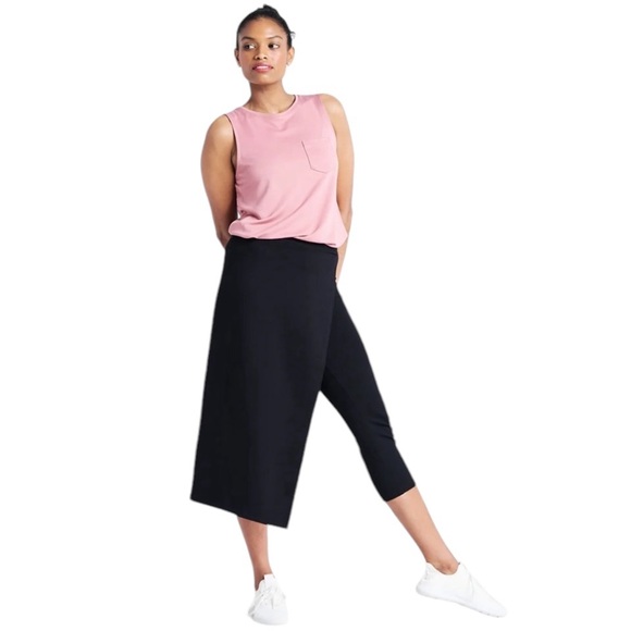 Betabrand size large black sassiest skirt wrap skirt over cropped leggings NWOT - Picture 3 of 10